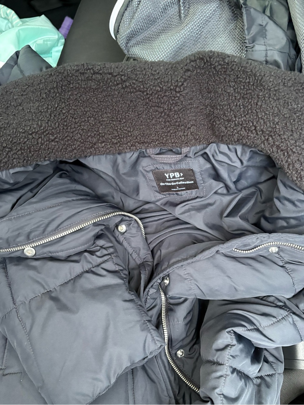 YPB on the Go Puffer -L - Picture 8 of 9